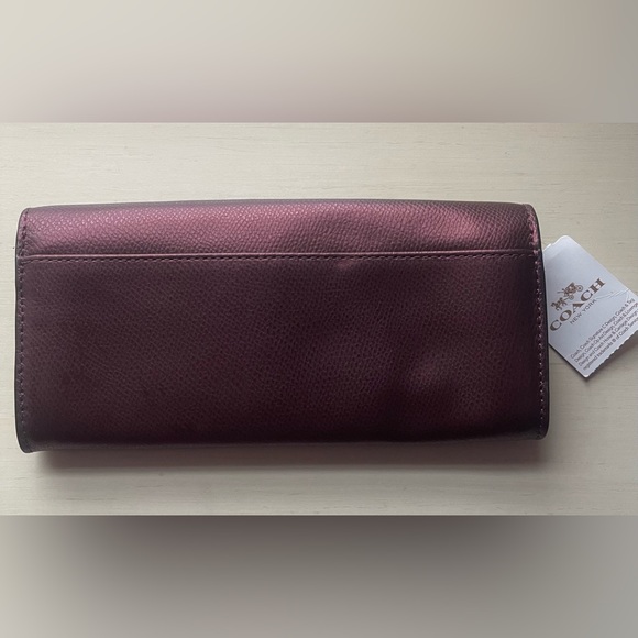 *RARE* COACH Metallic Cherry Bramble Rose Crossgrain Leather
Envelope Wallet Nwt - Picture 8 of 14